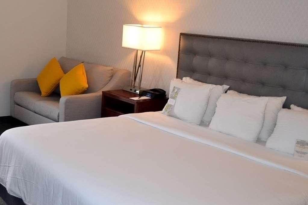 The Kensington Hotel Ann Arbor Room photo